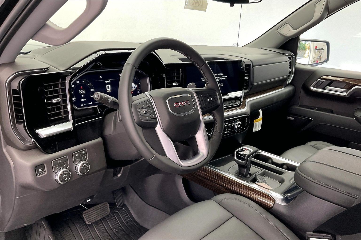 New 2026 Onyx Black GMC Elevation image 4