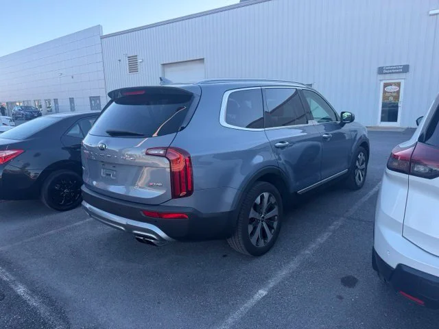 Used 2020 Silver Kia S image 6