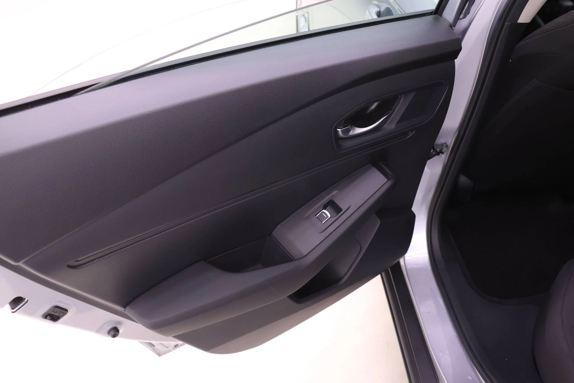 2024 Honda Accord LX - Photo 17