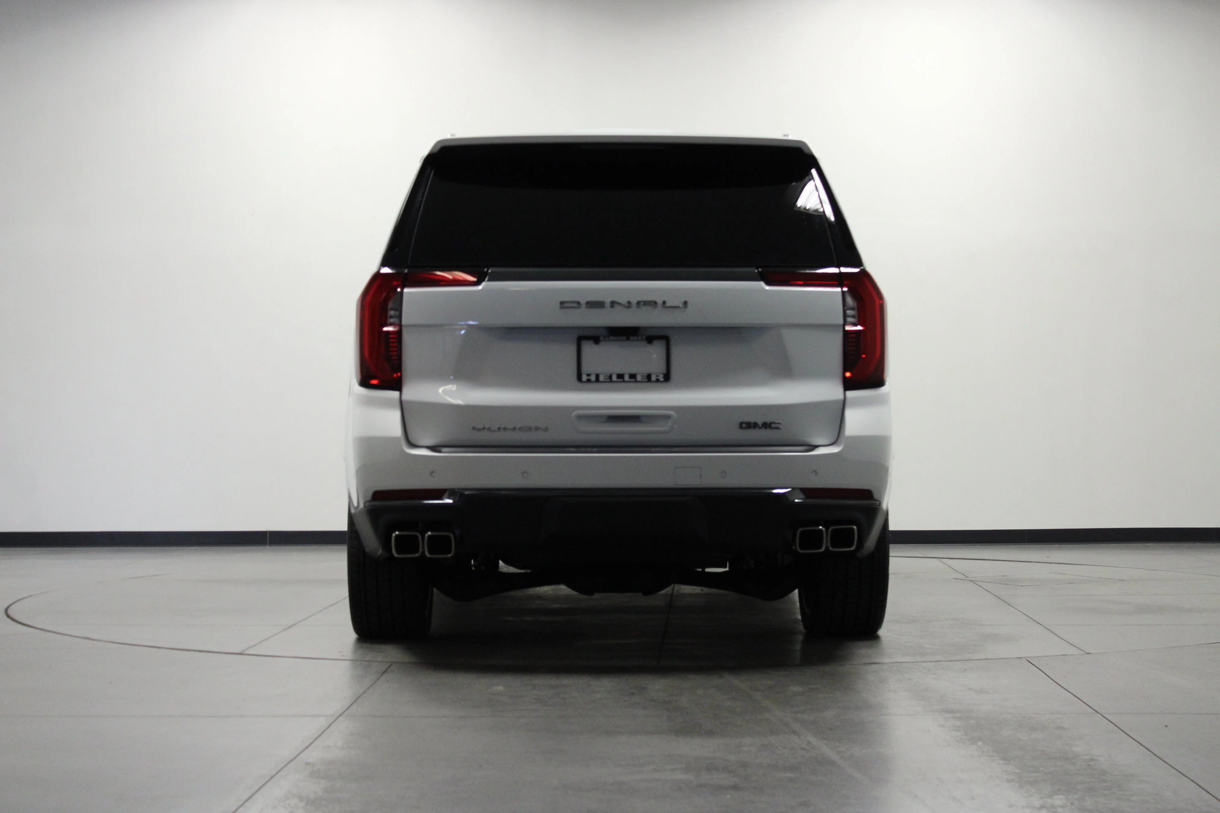Used 2026 Summit White GMC Denali Ultimate image 5