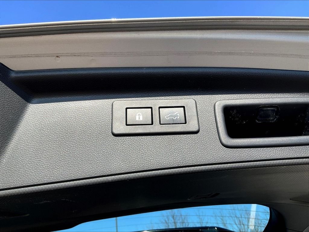 Used 2023 Ice Silver Metallic Subaru Sport image 37