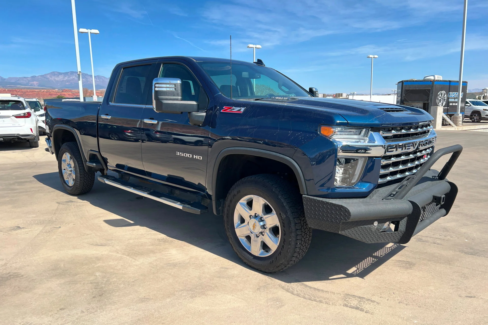 2022 Chevrolet Silverado 3500HD LTZ - Photo 7