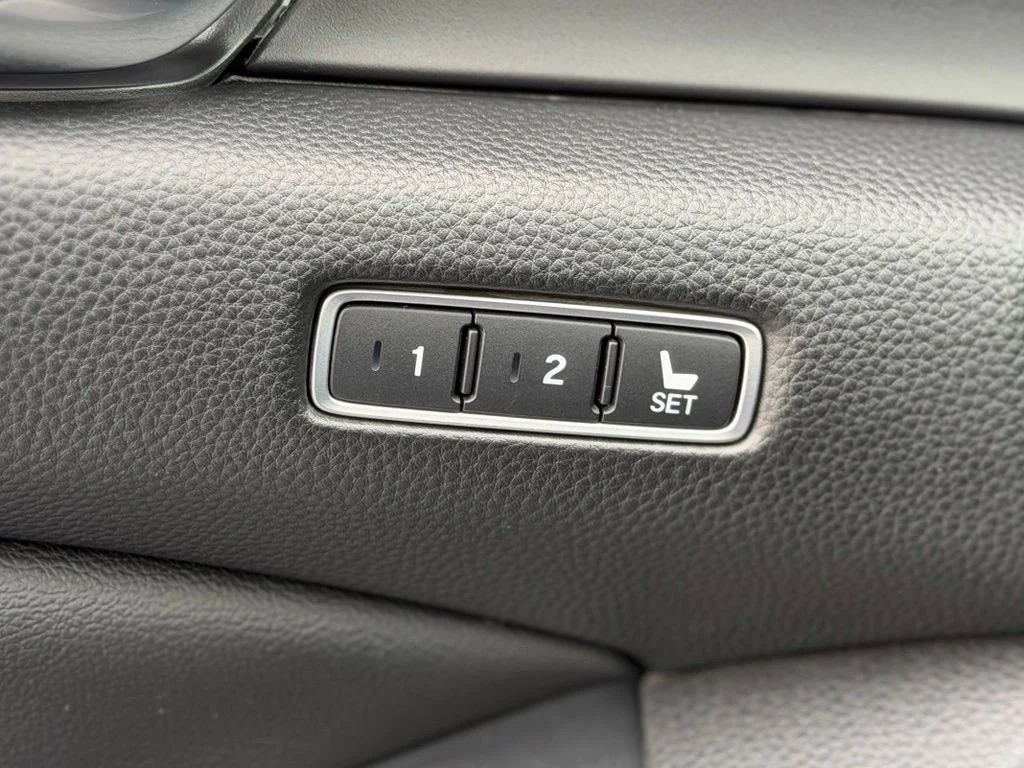 Used 2019  Honda EX-L image 20