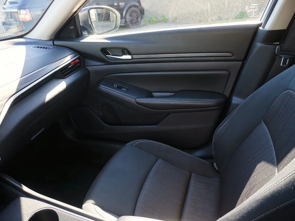 2025 Nissan Altima SV - Photo 38
