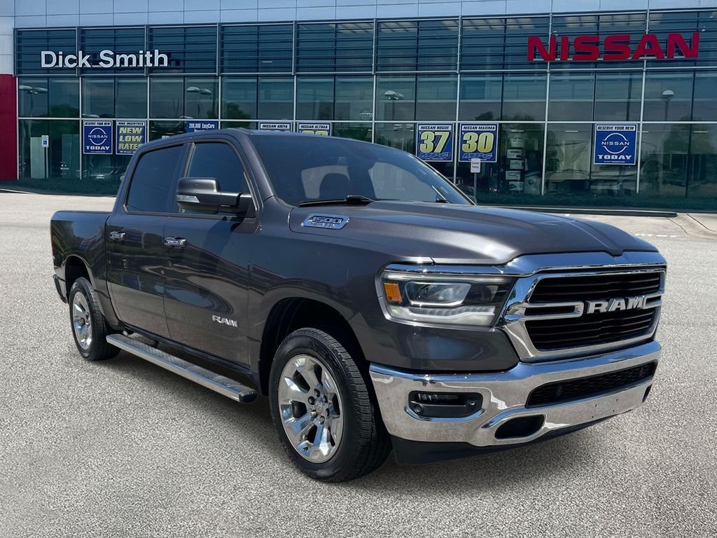 2019 RAM 1500 Big Horn/Lone Star 4x4 Crew Cab 5'7's photo