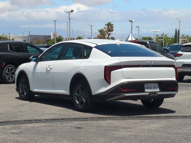 Used 2025 White Kia LXS image 6