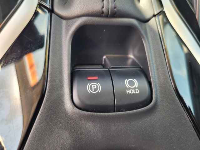 Used 2022 White Toyota LE image 25