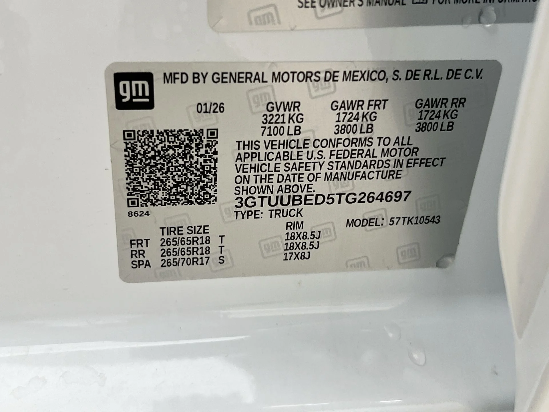 New 2026 Summit White GMC SLE image 61