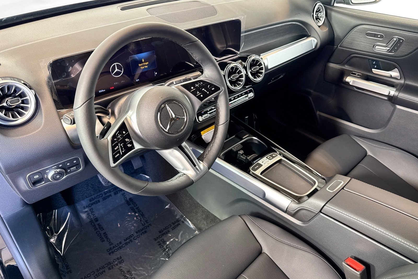 New 2026 Night Black Mercedes-Benz GLB 250 image 9