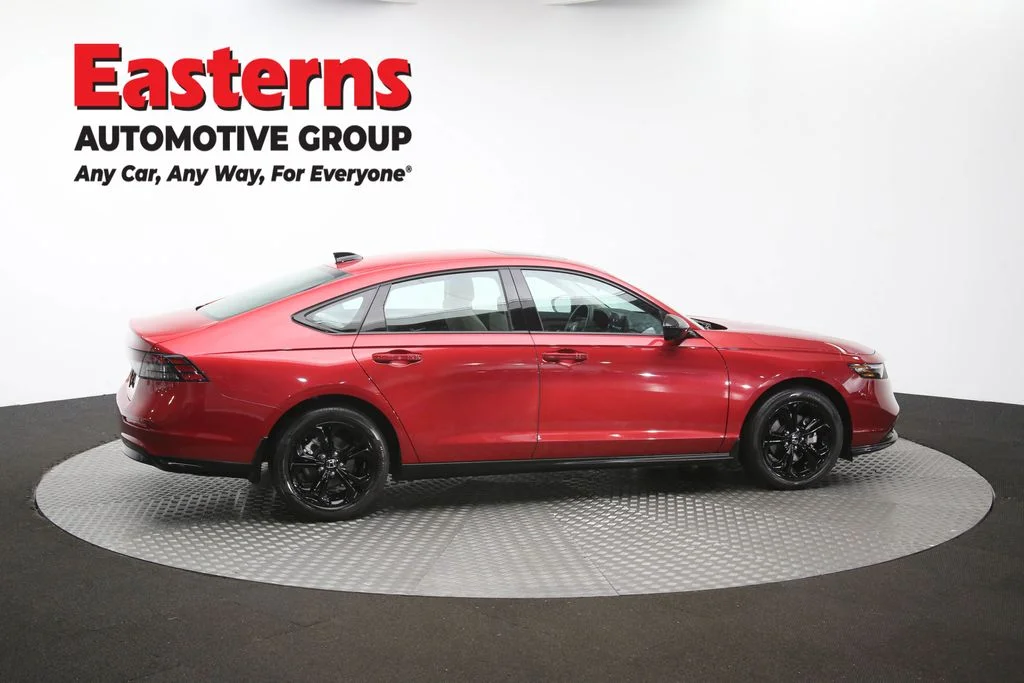 Used 2025 Red Honda SE image 44