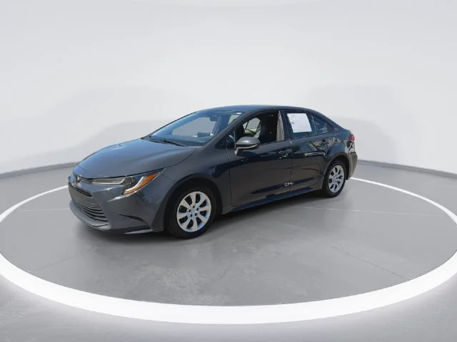 Used 2024  Toyota LE image 4
