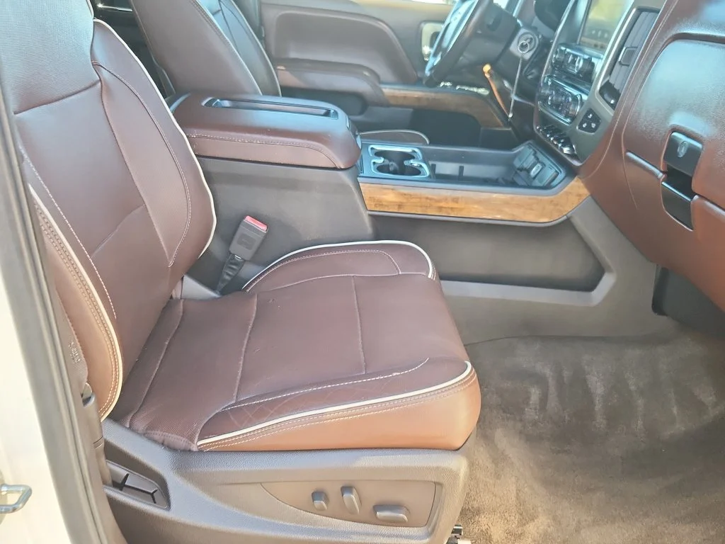 Used 2014 White Chevrolet High Country image 16