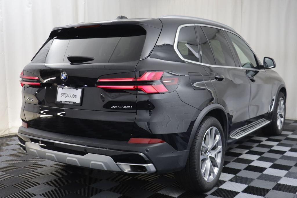 Certified Used 2026 Black Sapphire Metallic BMW xDrive40i image 16