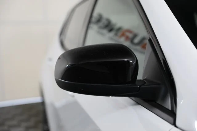 New 2026 Bright White Clear-Coat Exterior Paint Jeep Latitude image 28