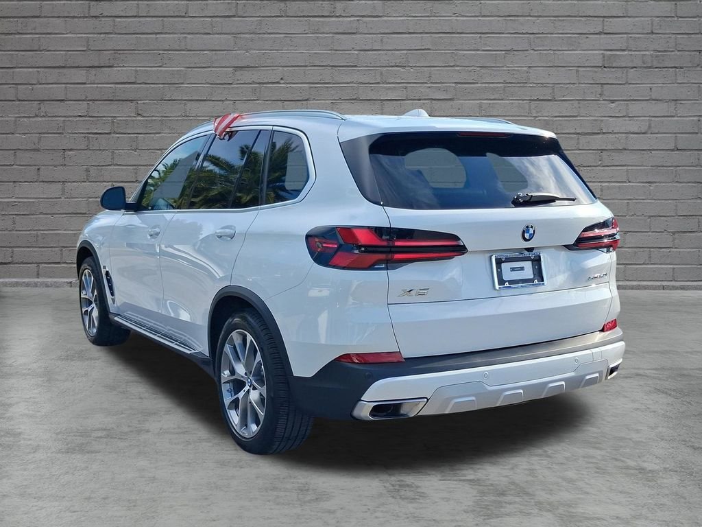 Used 2026 White BMW sDrive40i image 7