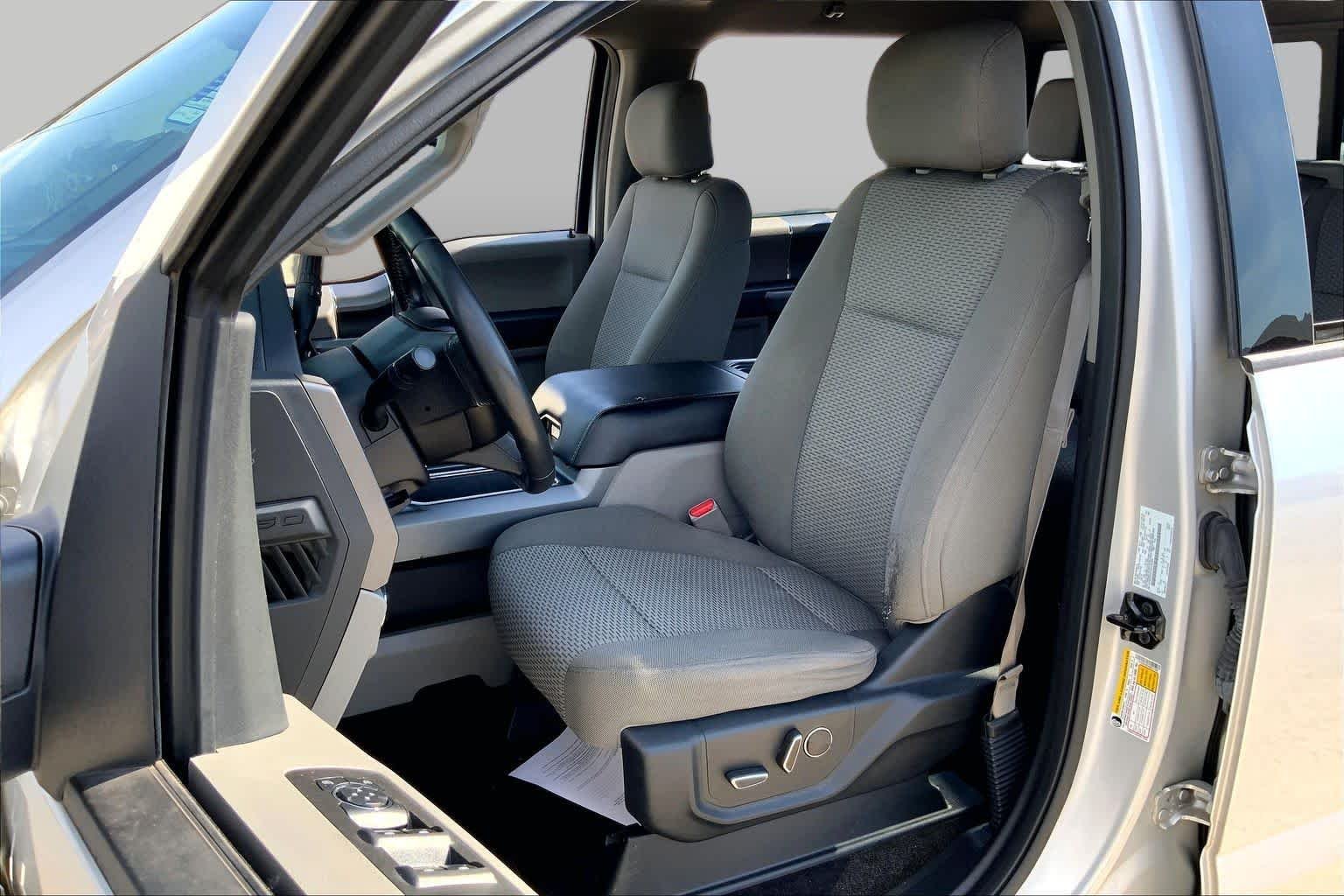 Used 2017 Ingot Silver Metallic Ford XLT image 8