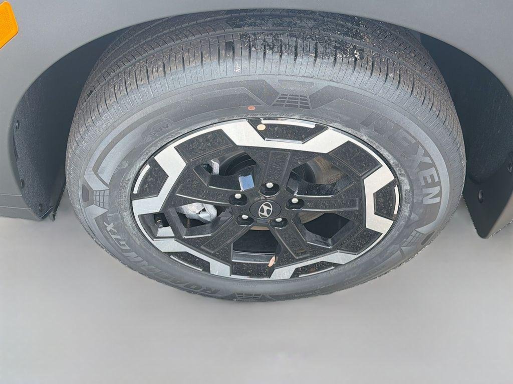 New 2026 Shimmering Silver Hyundai SEL FWD image 23
