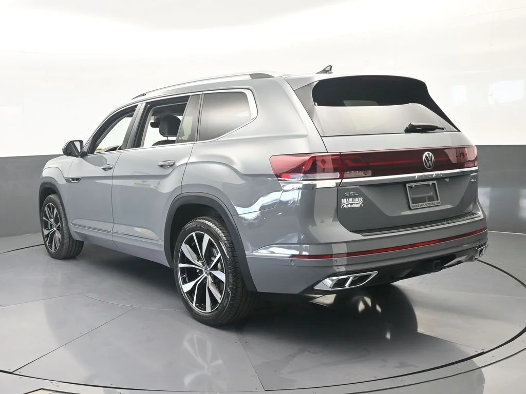 Used 2025 Gray Volkswagen 2.0T SEL Premium R-Line image 3