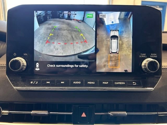 Used 2024 Black Diamond Mitsubishi SEL image 35