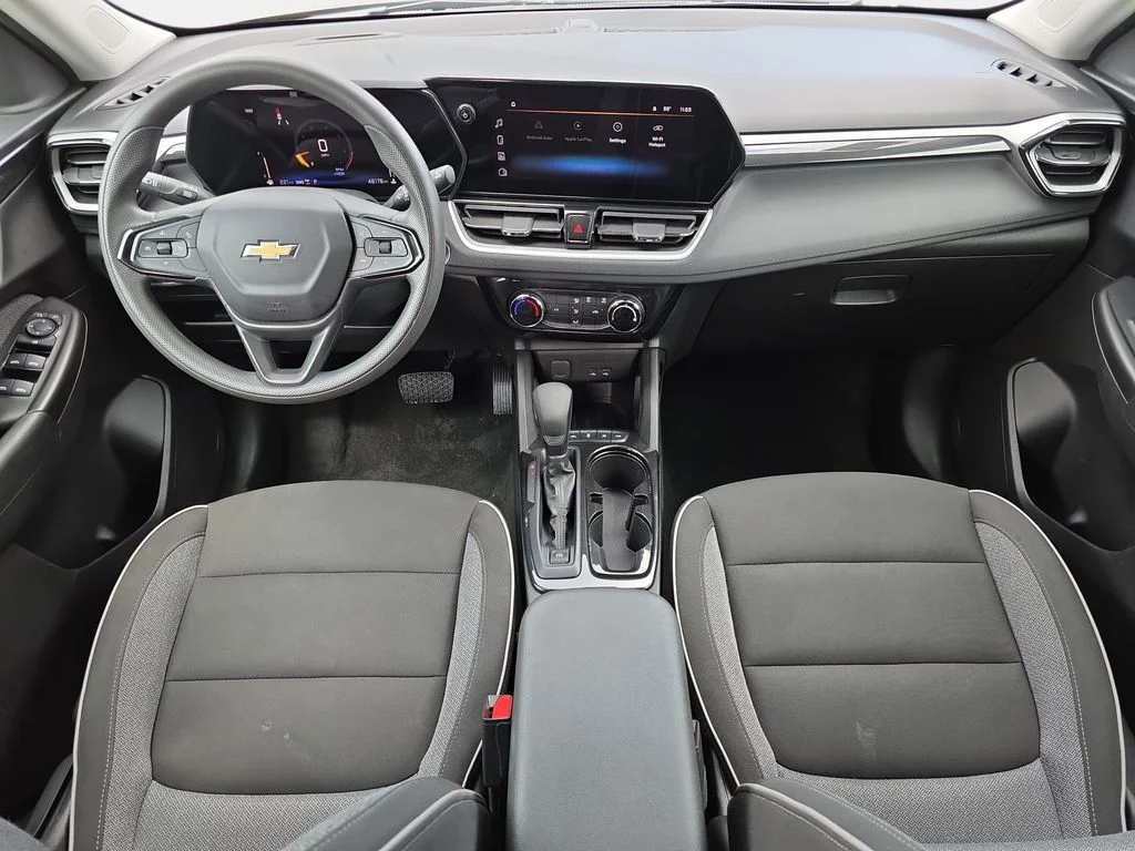 Certified Used 2025 Mosaic Black Metallic Chevrolet LT image 9