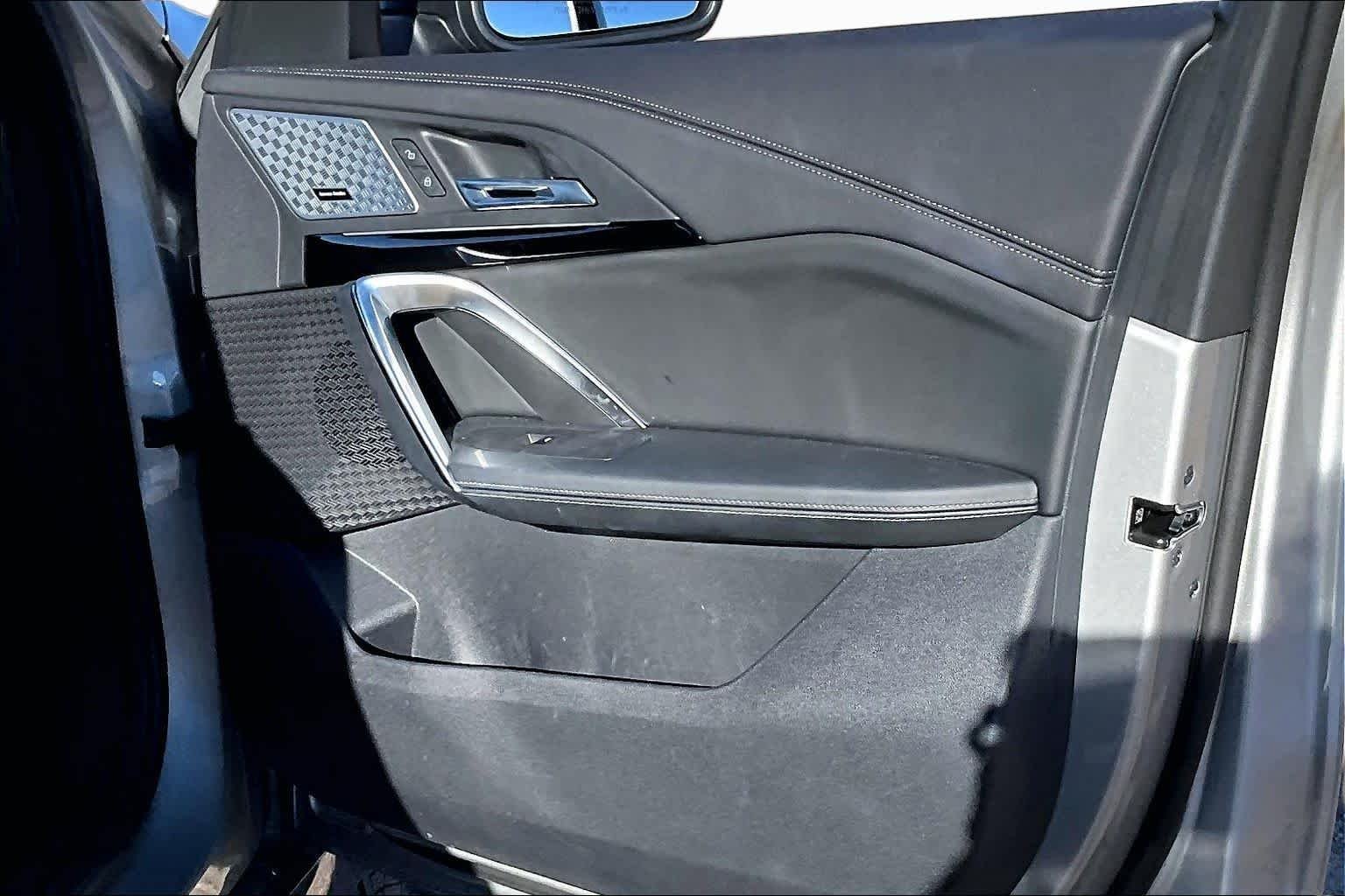 Used 2024 Space Silver Metallic BMW xDrive28i image 20