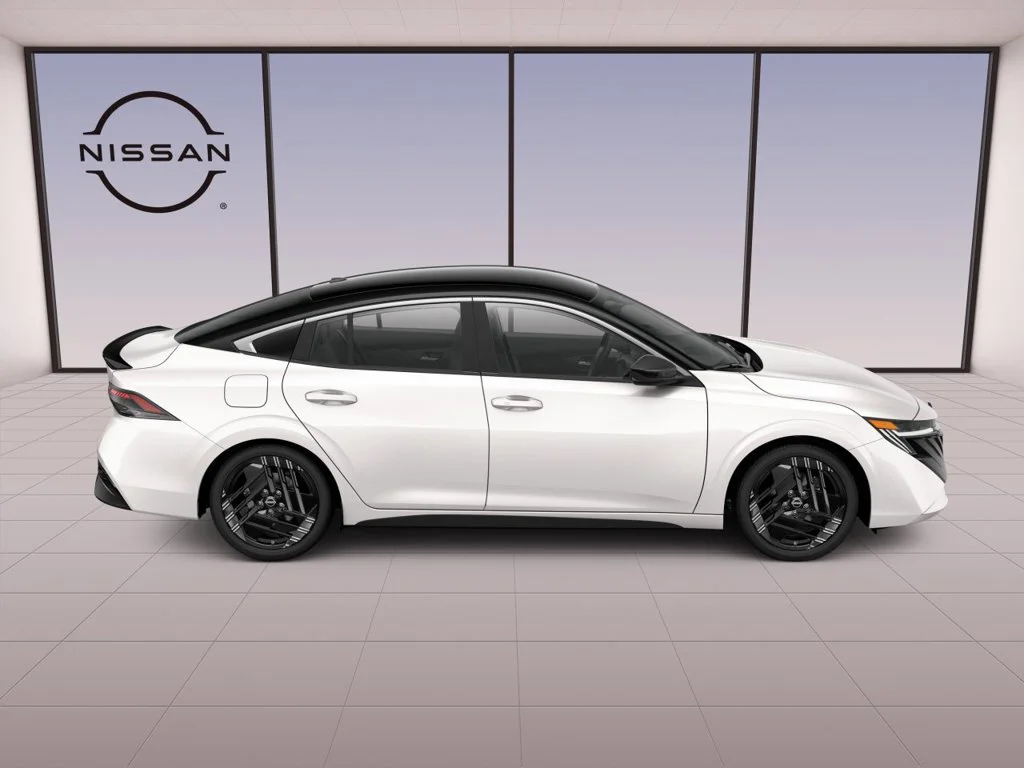 New 2027 Aspen White TriCoat / Super Black Two-tone Nissan SR image 4