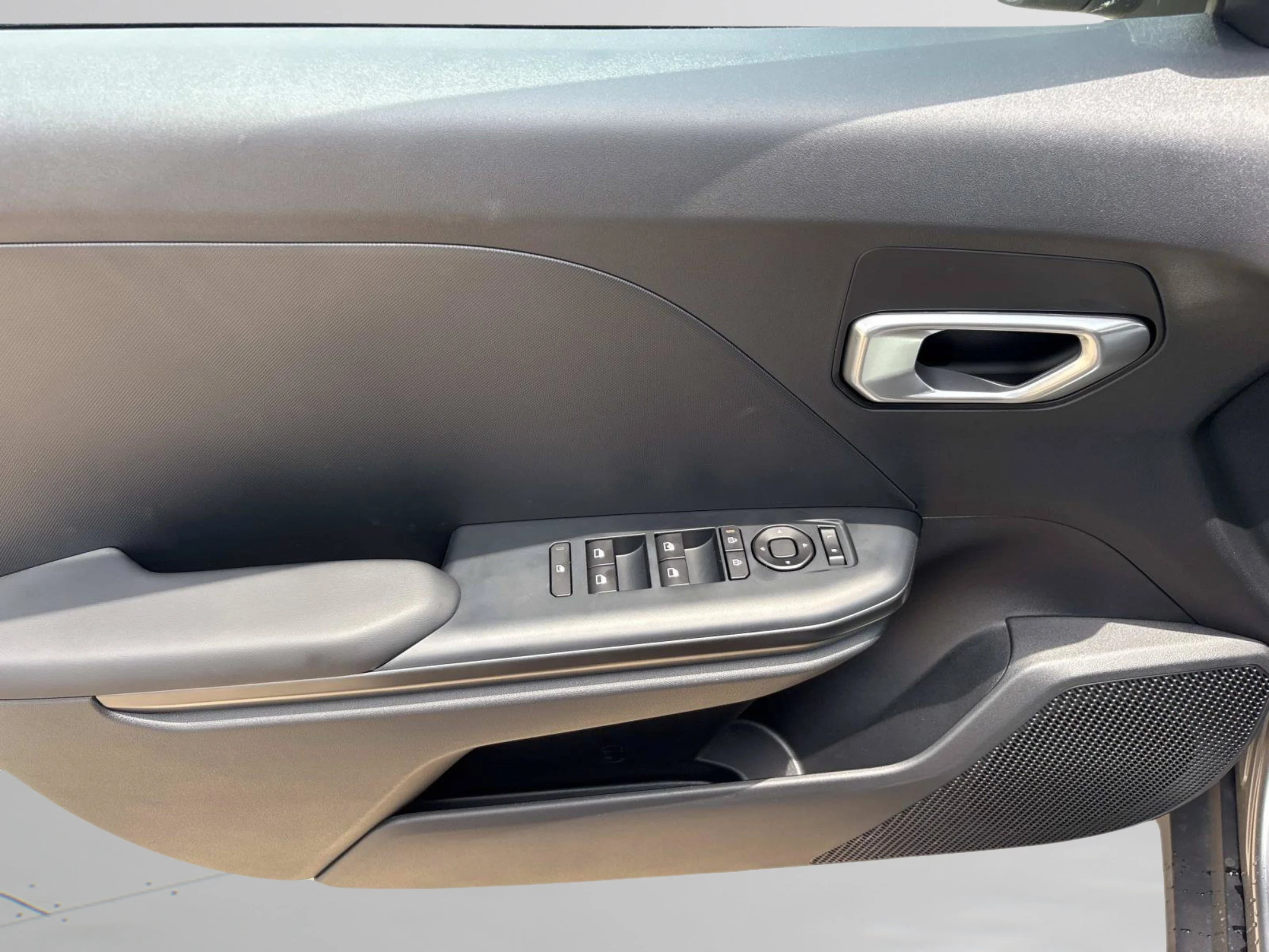 New 2026 Steel Gray Kia LXS image 18