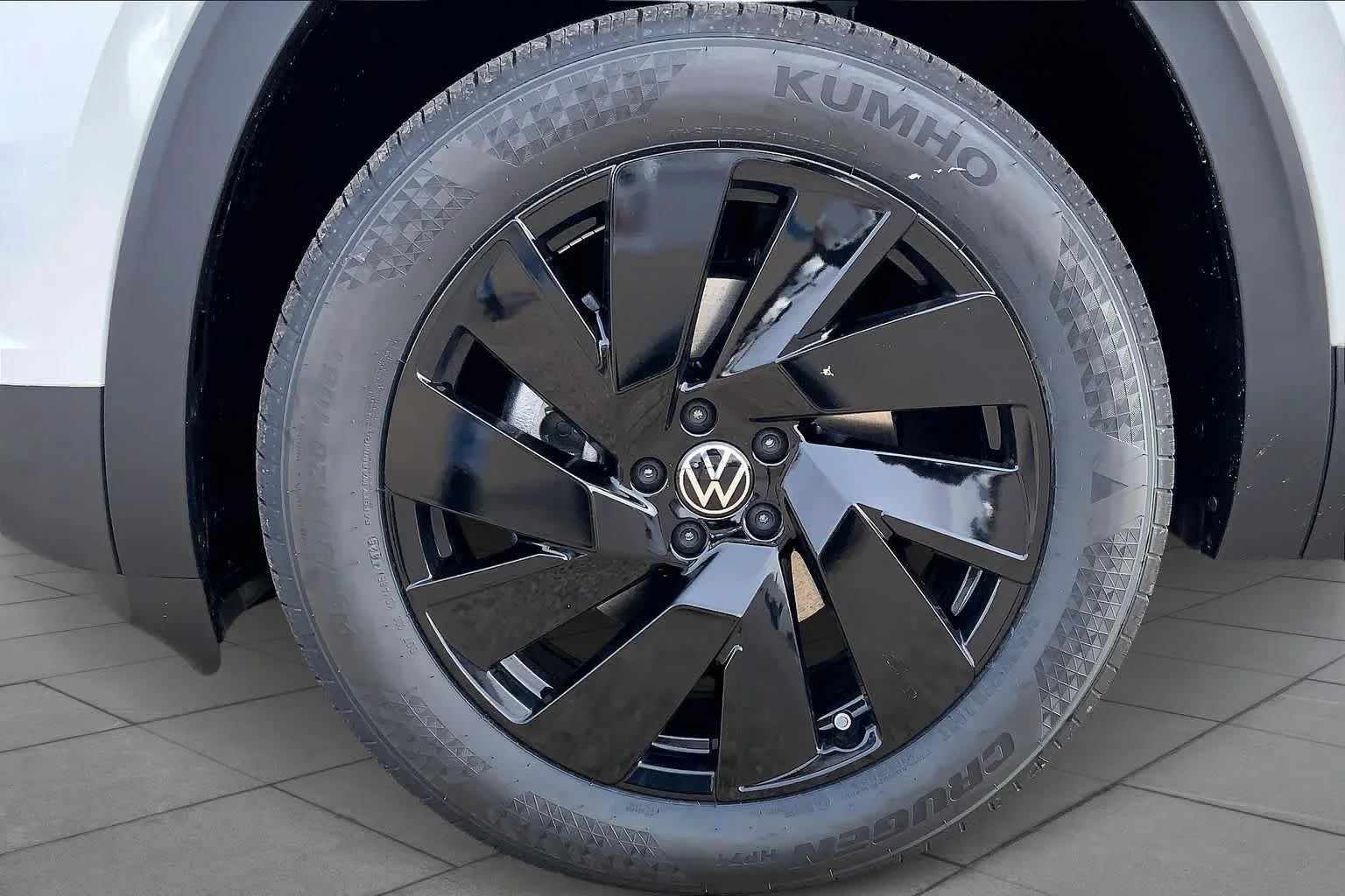New 2026 Opal White Pearl Volkswagen 2.0T SE w/Technology image 12
