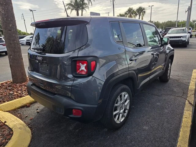 Certified Used 2023 Gray Jeep Latitude image 5