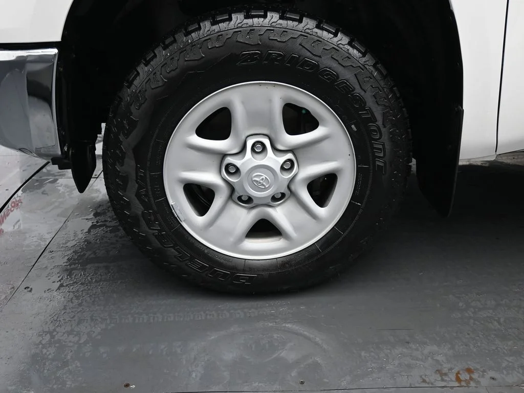 Used 2021 White Toyota SR5 image 11