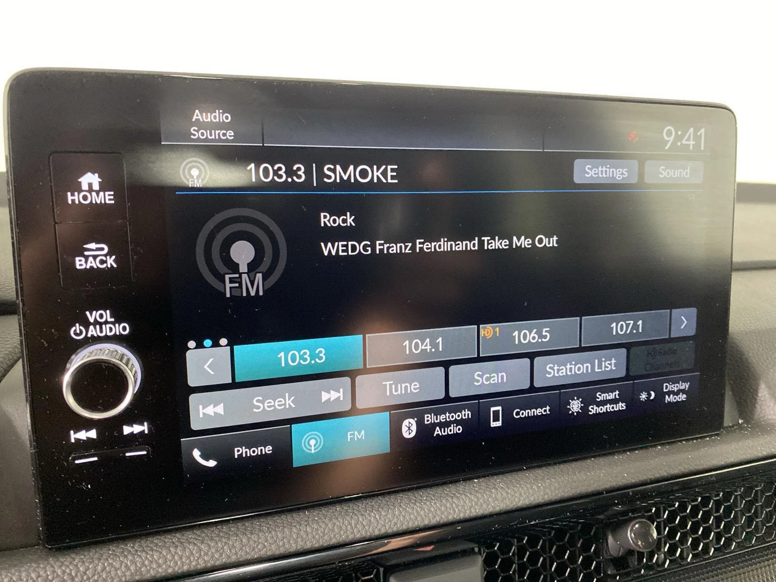 Used 2024  Honda EX-L image 17