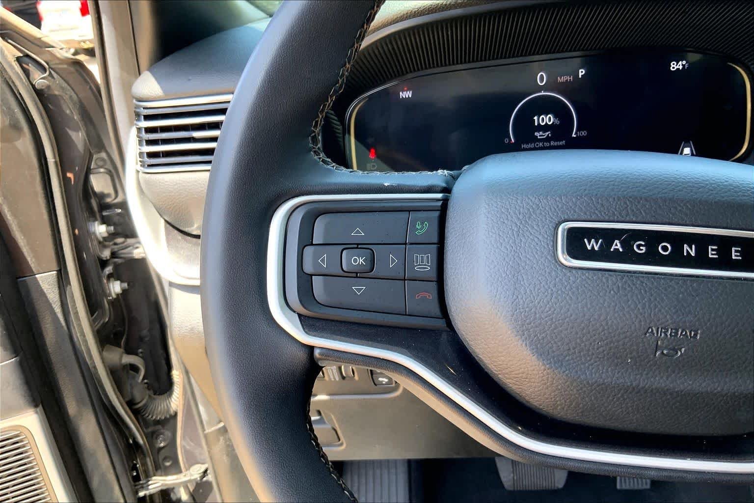 Used 2022 Baltic Gray Metallic Clearcoat Jeep Series I image 22
