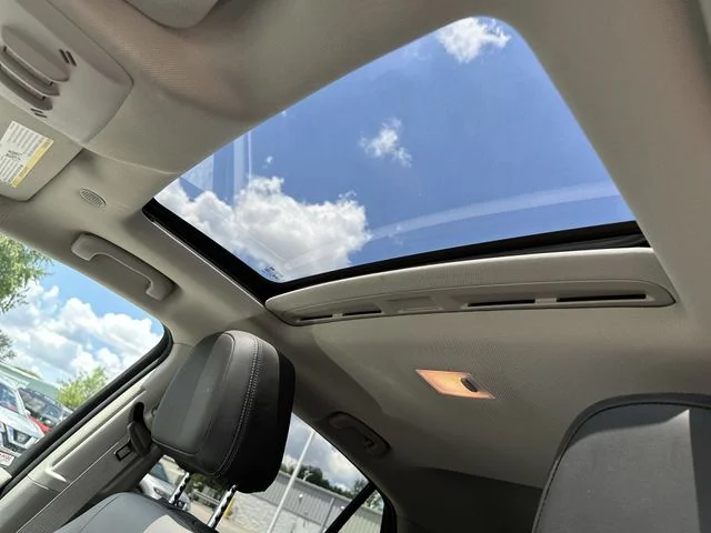 Used 2015 White Buick Premium image 18