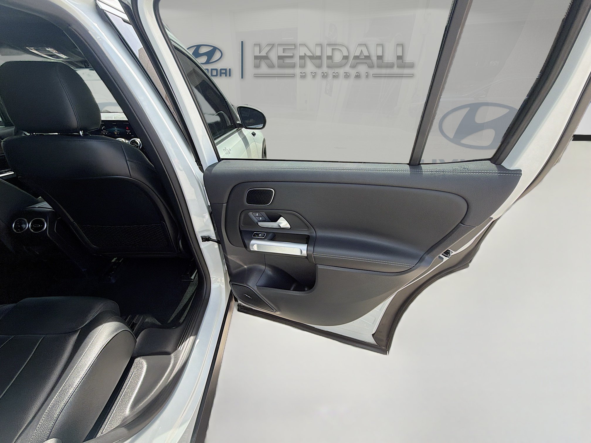 Used 2023 White Mercedes-Benz EQB 300 image 30