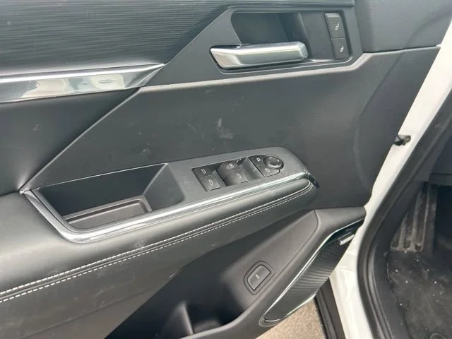 2026 GMC Acadia Elevation - Photo 11
