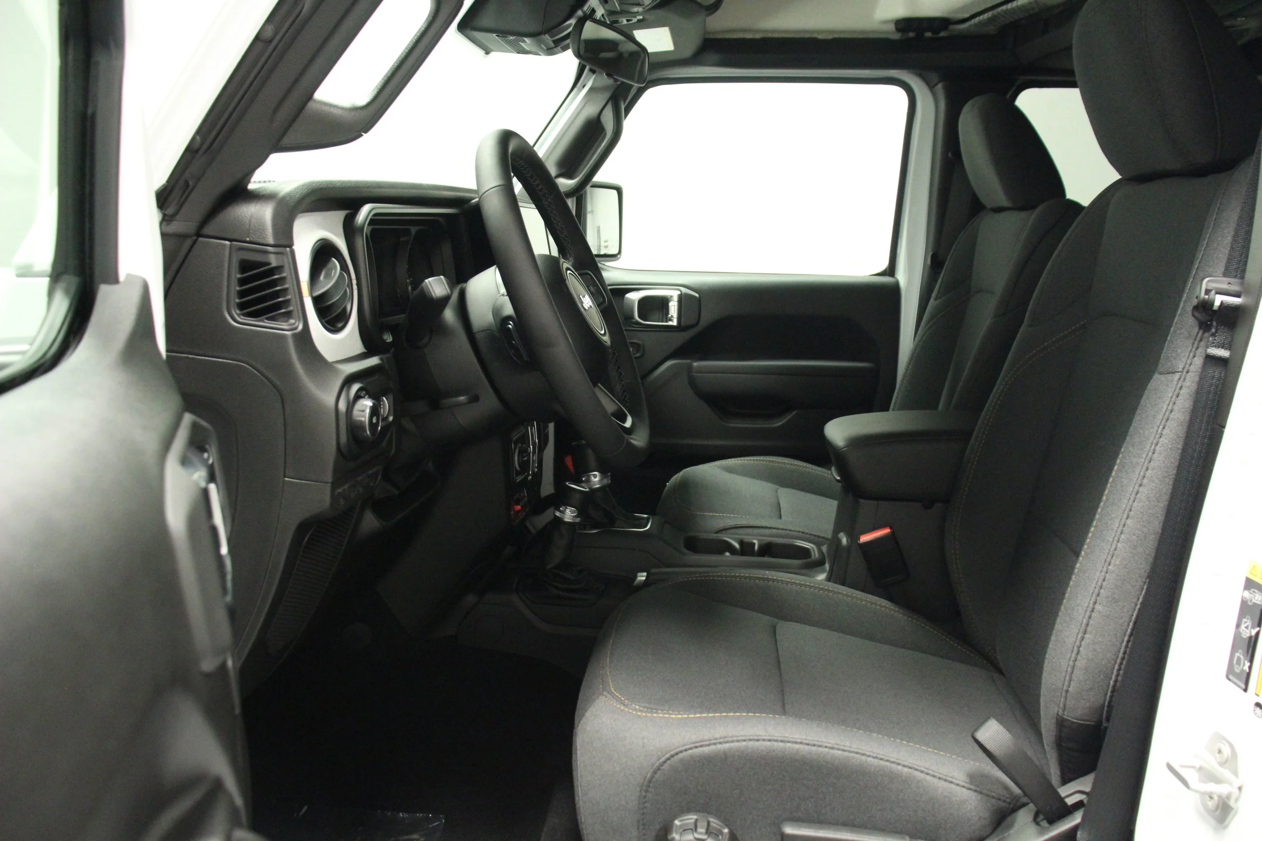 2025 Jeep Wrangler 4-Door Willys - Photo 14