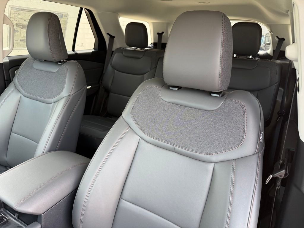 New 2026 Vapor Blue Metallic Ford Active image 15