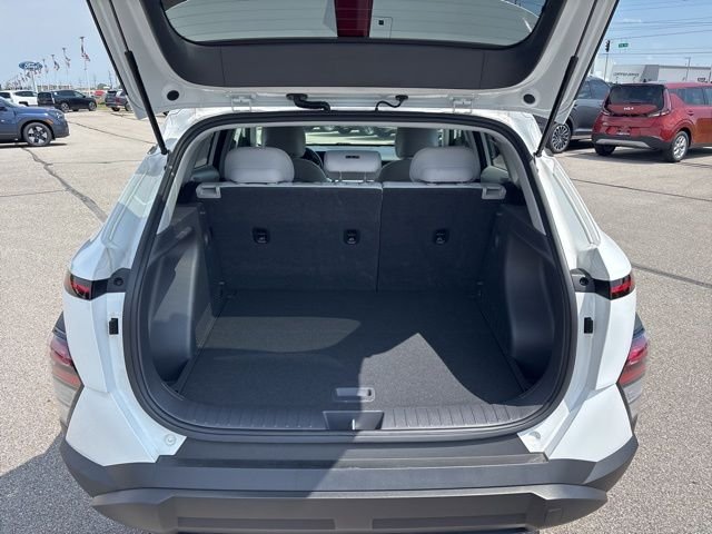 2024 Hyundai Kona SEL - Photo 11