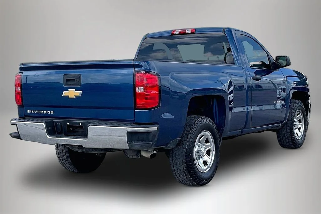 Used 2016 Blue Chevrolet LS image 5