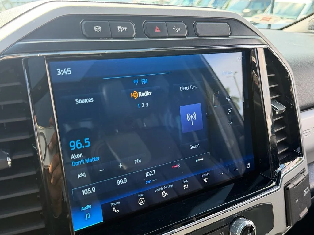 Used 2022 Agate Black Metallic Ford Lariat image 23