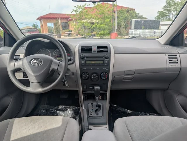 Used 2009 Red Toyota  image 16
