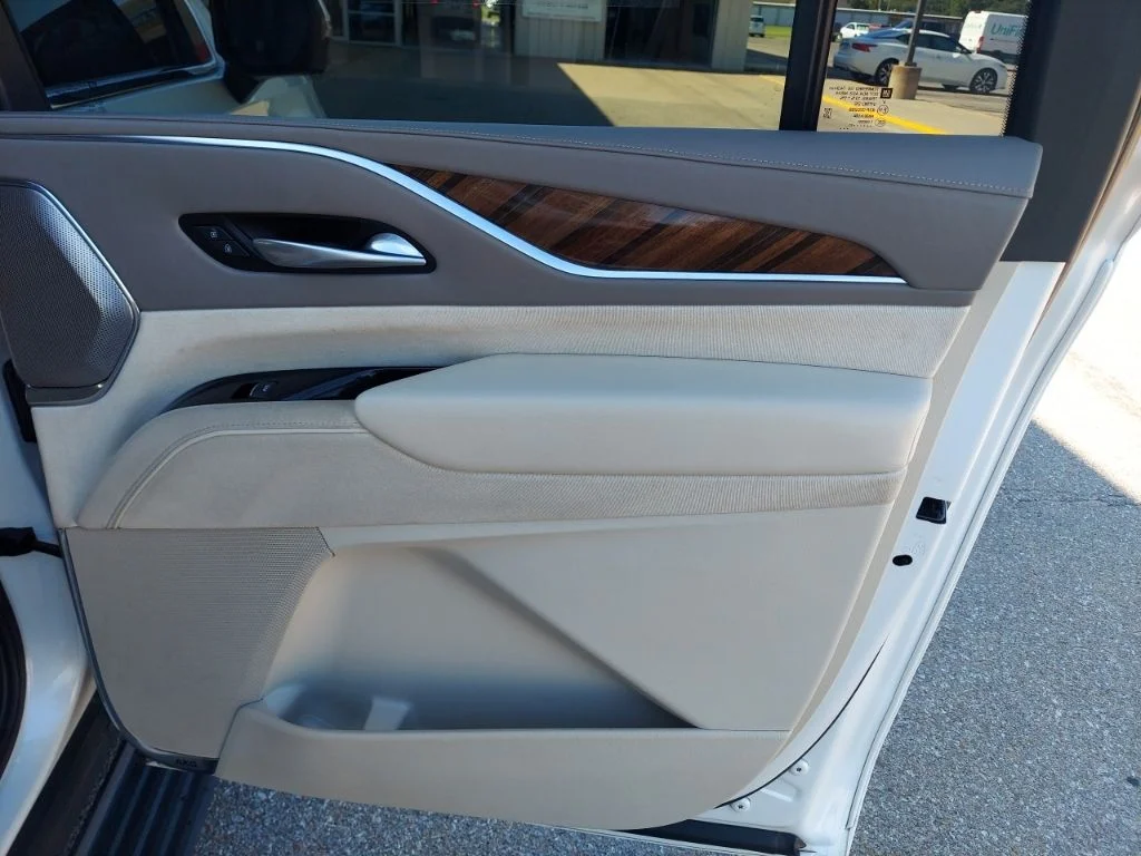 Used 2021 White Cadillac Premium Luxury Platinum image 37