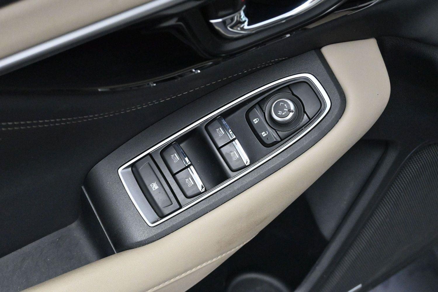 Used 2022 Crystal White Pearl Subaru Limited image 10