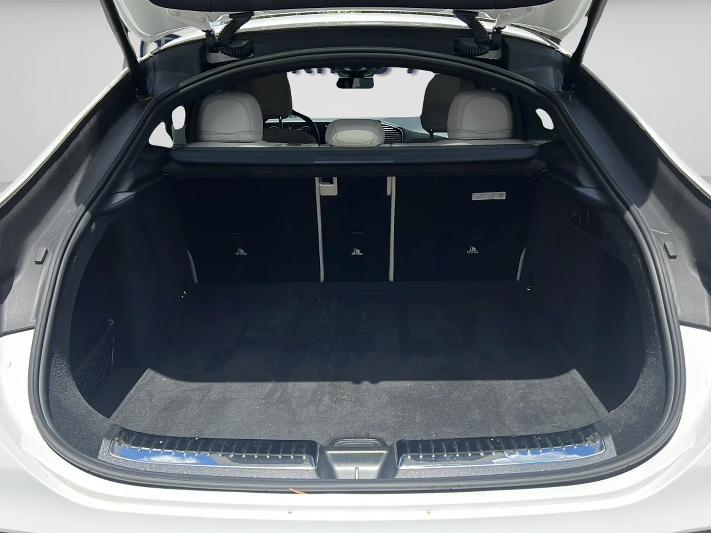 Used 2025 Polar White Mercedes-Benz GLE 450 image 9