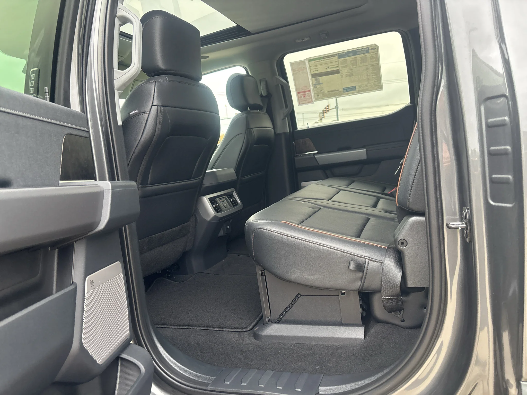 New 2026 Carbonized Gray Metallic Ford F-350® Lariat® image 14