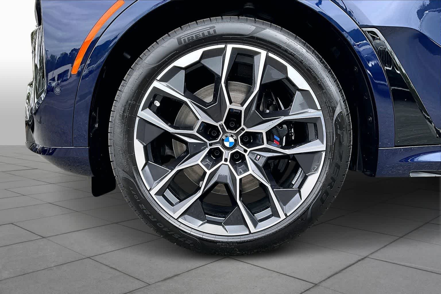 New 2026 Tanzanite Blue II Metallic BMW xDrive40i image 11