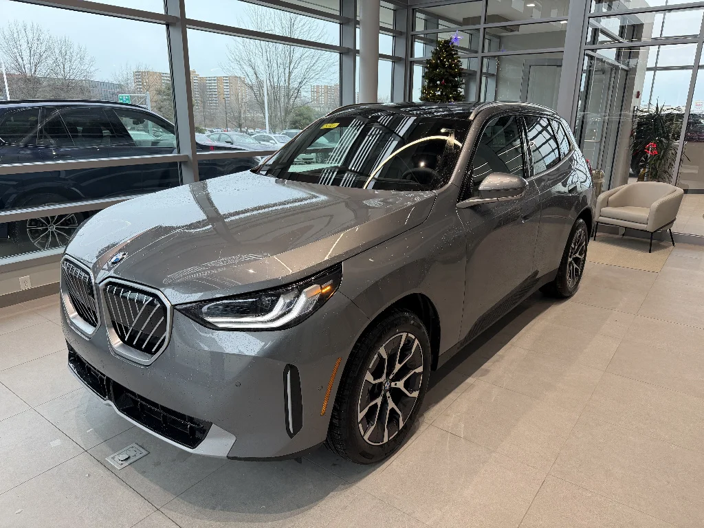 New 2026 Skyscraper Grey Metallic BMW 30 xDrive image 3