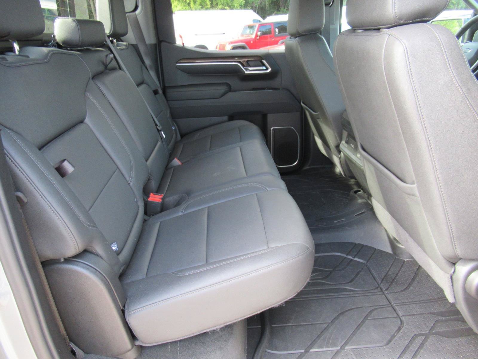 Used 2026 White Chevrolet RST image 32