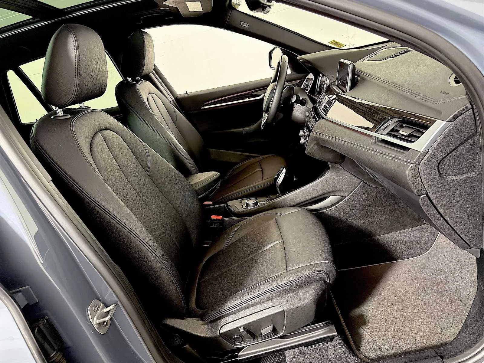 2021 BMW X1 28i - Photo 24