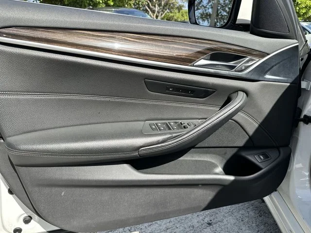 2020 BMW 5 Series 530i - Photo 13